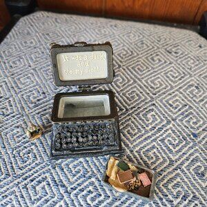 Vintage Boyd's Bears Uncle Ben's Treasure Boxes, Typewriter